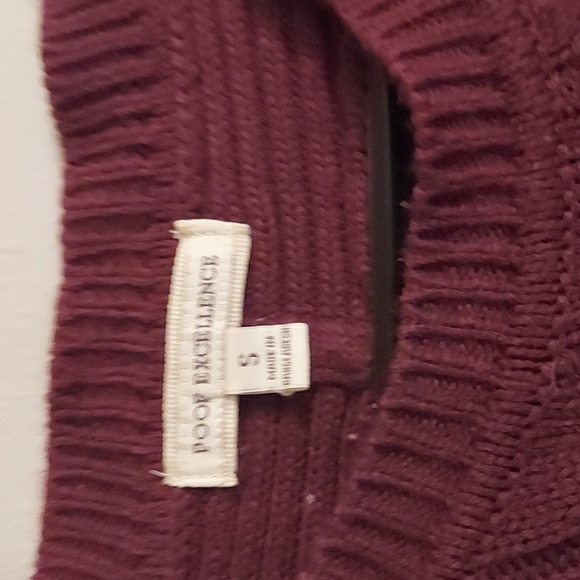 Burgundy Sweater - Picture 2 of 3